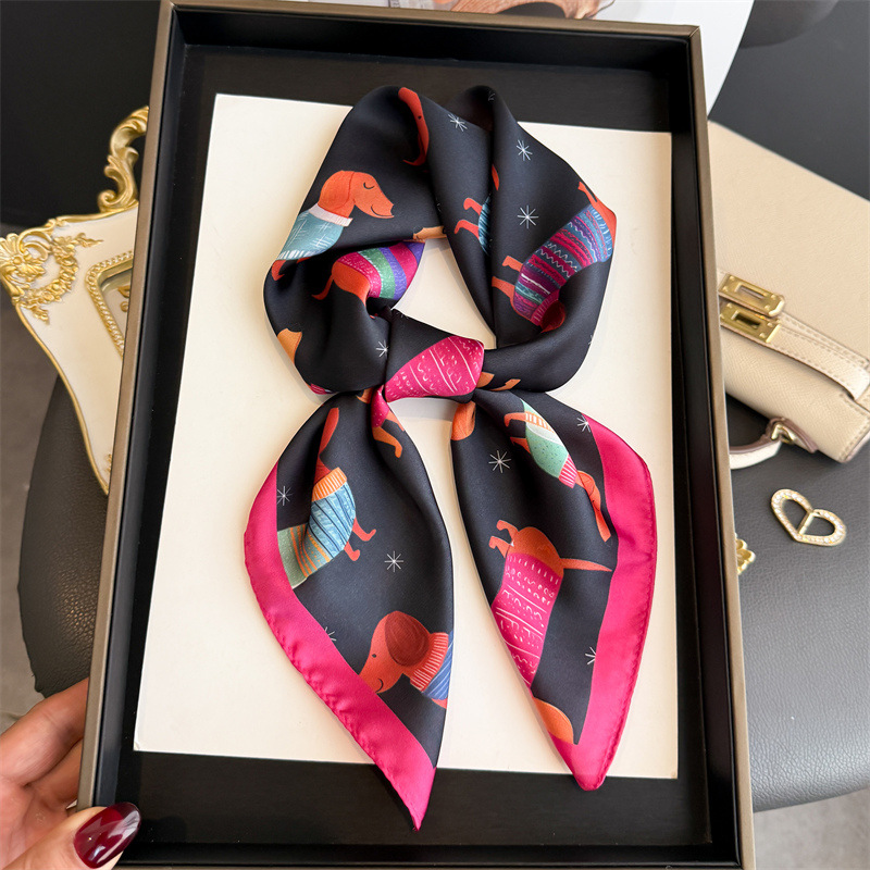 Silk Neck Scarf - 패션 위너 도그 프린트 반다나 스카프