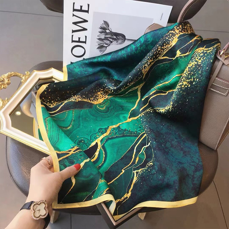 Silk Neck Scarf - 70x70cm 여성 스카프 실크 느낌 헤어